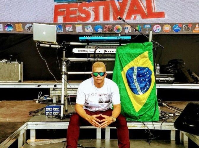 Jack Chan Teclas: o baiano que transformou talento, técnica e performance em identidade musical reconhecida no Brasil